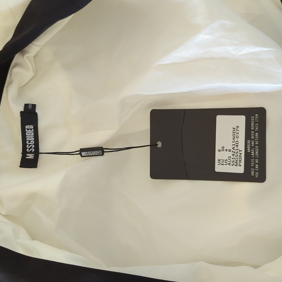 Missguided Women Blazer color block Blk/ white floral design on sleeve Sz 8 - Picture 9 of 12